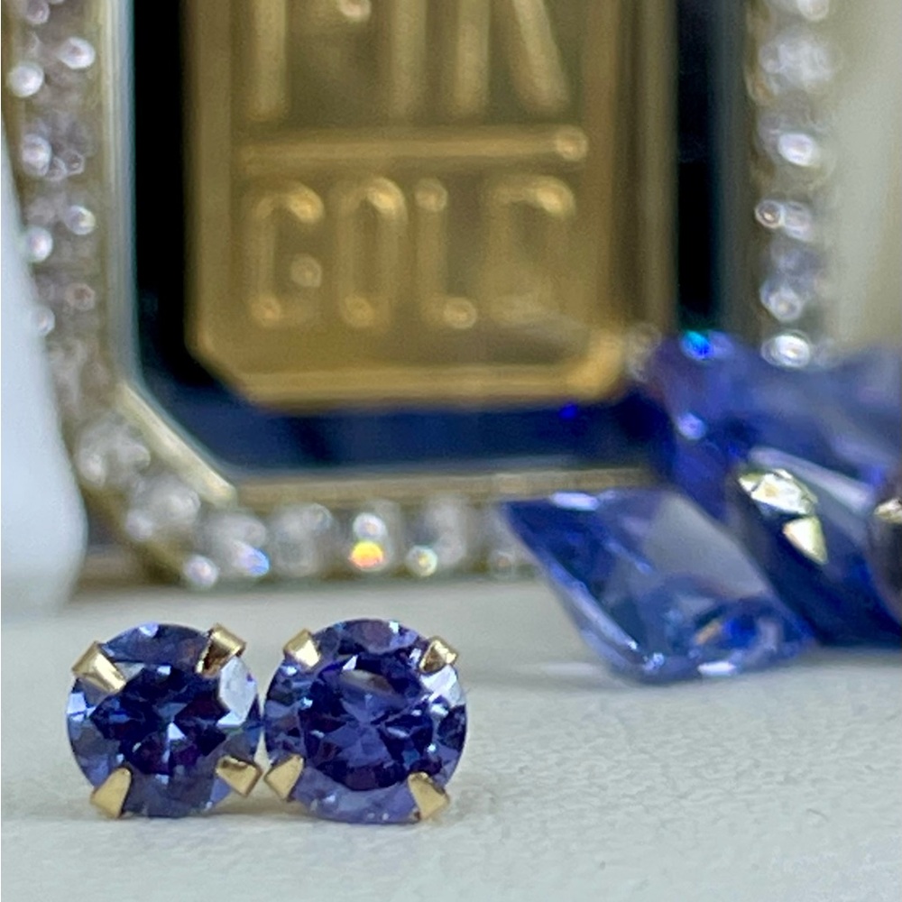 1/2c 14k solid Tanzanite stud Earrings yellow Gold .25ct each - Picture 5 of 11